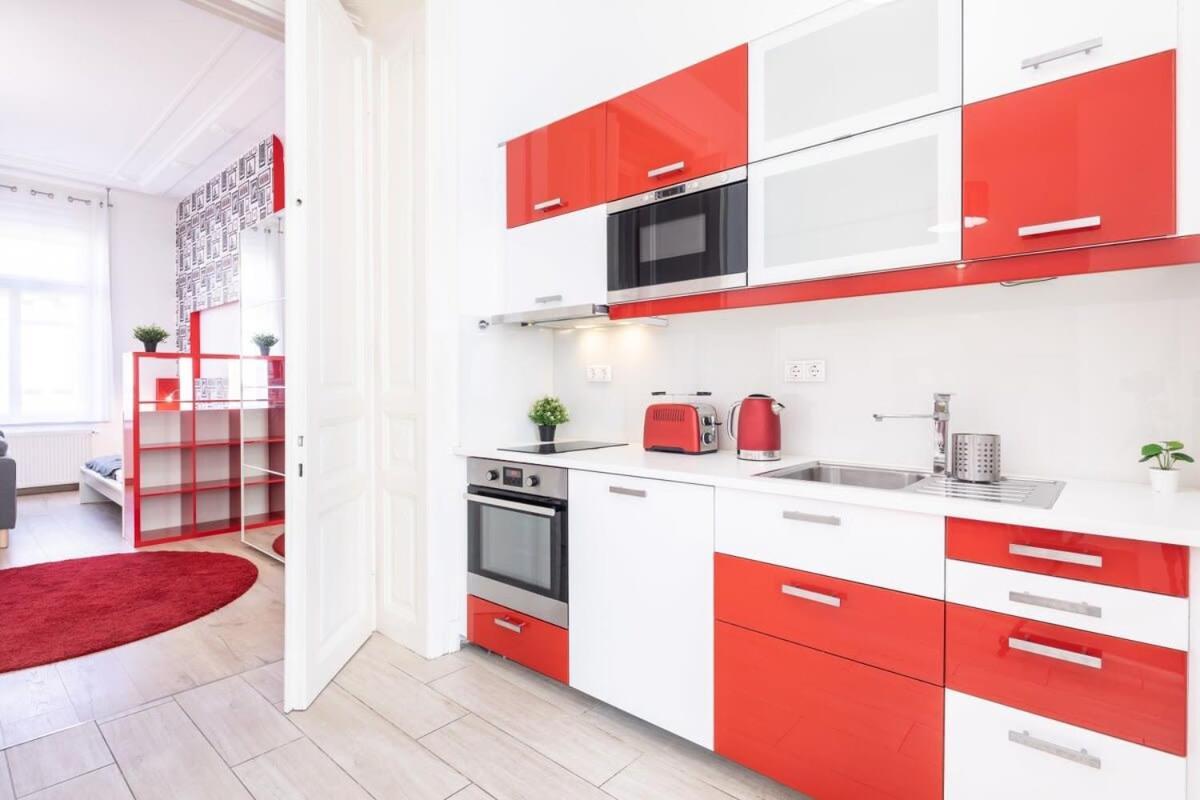 Bright & Large At Location Апартаменти Будапешт